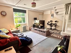 Living Room- click for photo gallery